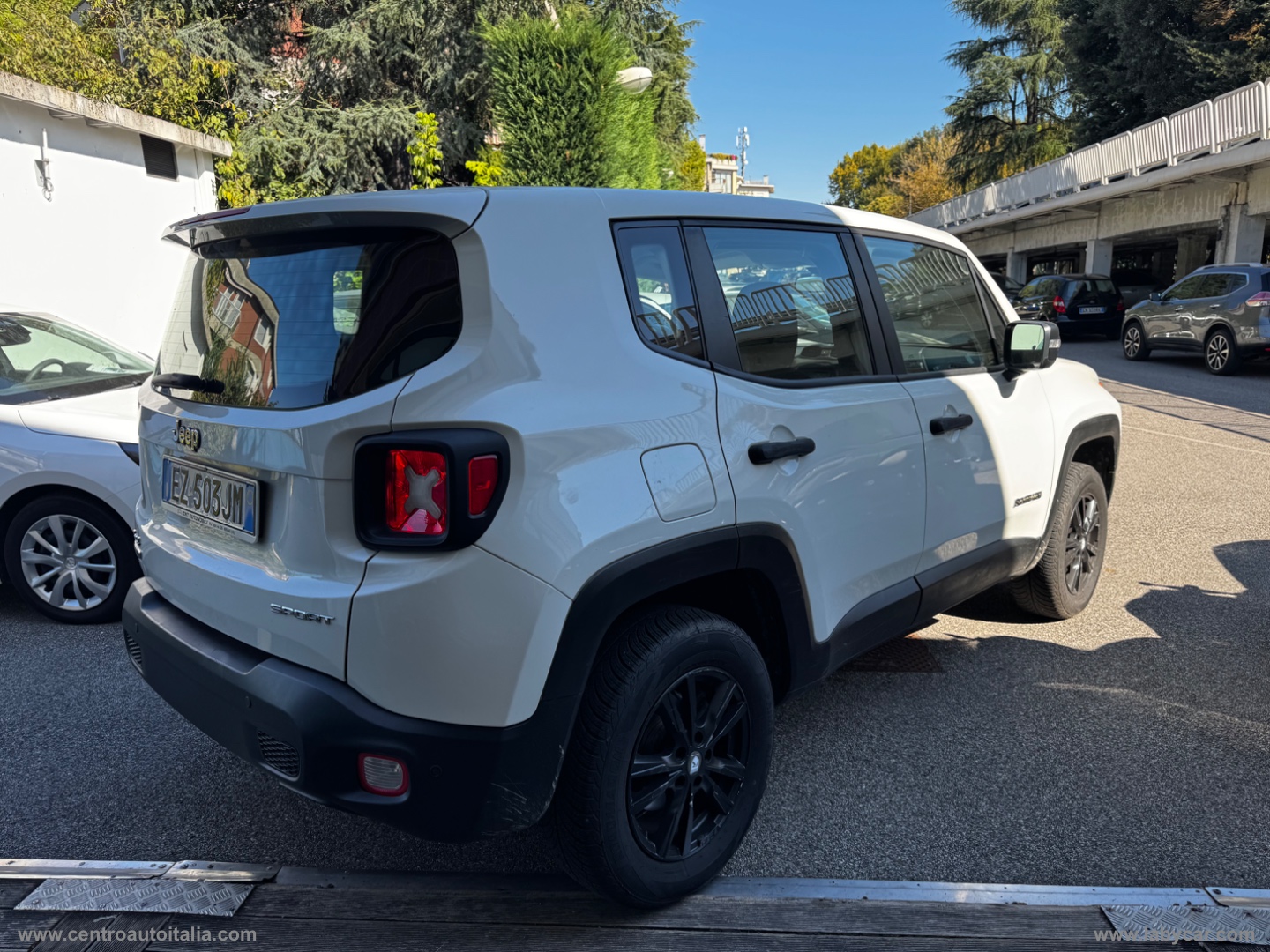 Renegade 2.0 Mjt 4WD Active Drive Sport - immagine 9