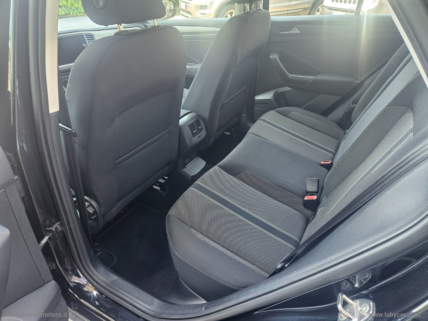 T-Roc 1.6 TDI SCR Style BlueMotion Tech. - immagine 9