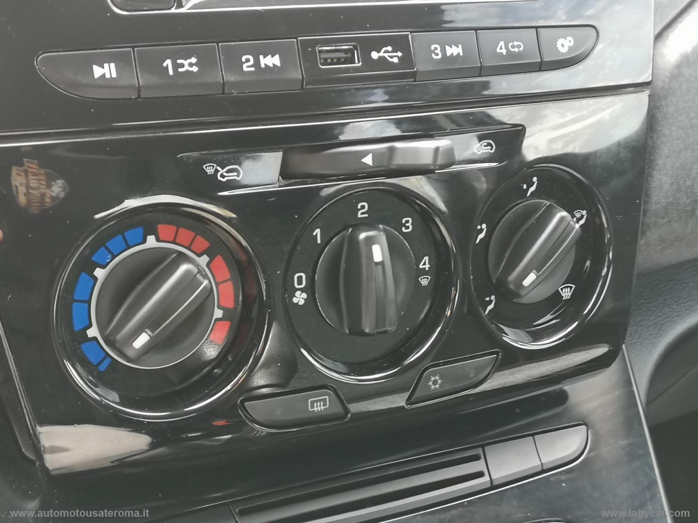 Ypsilon 1.2 69 CV 5p. GPL Ecochic Gold PROMO WEB - immagine 9