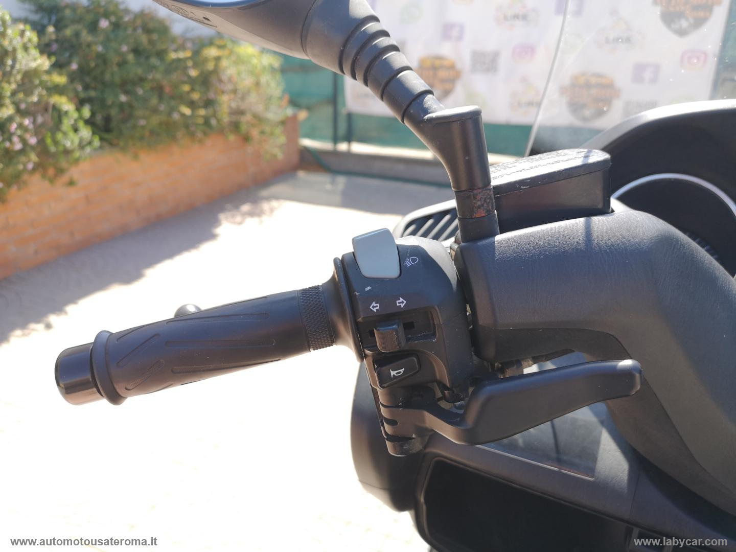 Majesty 400 RATE AUTO MOTO SCOOTER - immagine 9