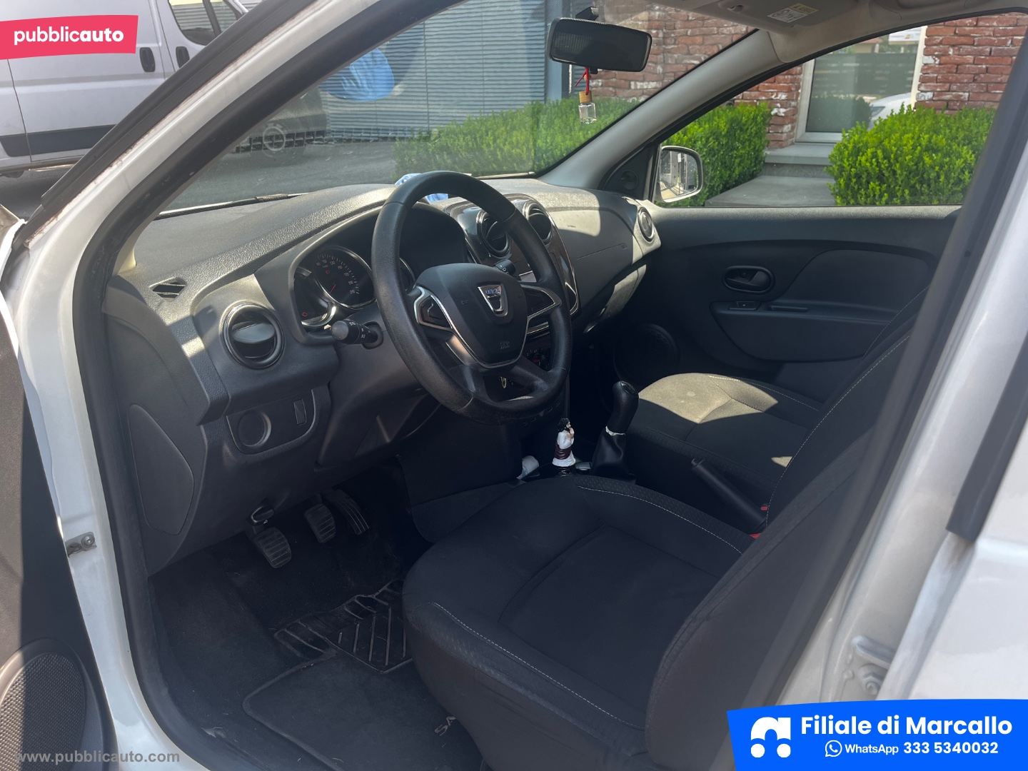 Sandero 1.0 SCe 12V 75 CV Comfort - immagine 9
