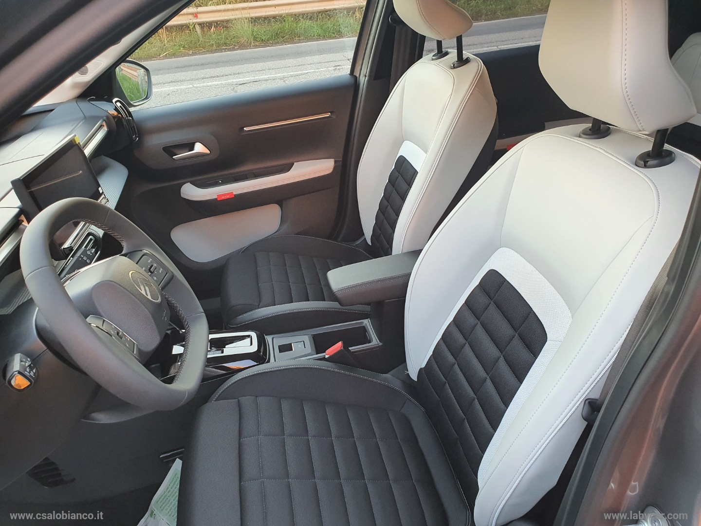 C3 Aircross Hybrid 145 automatico Max - immagine 9