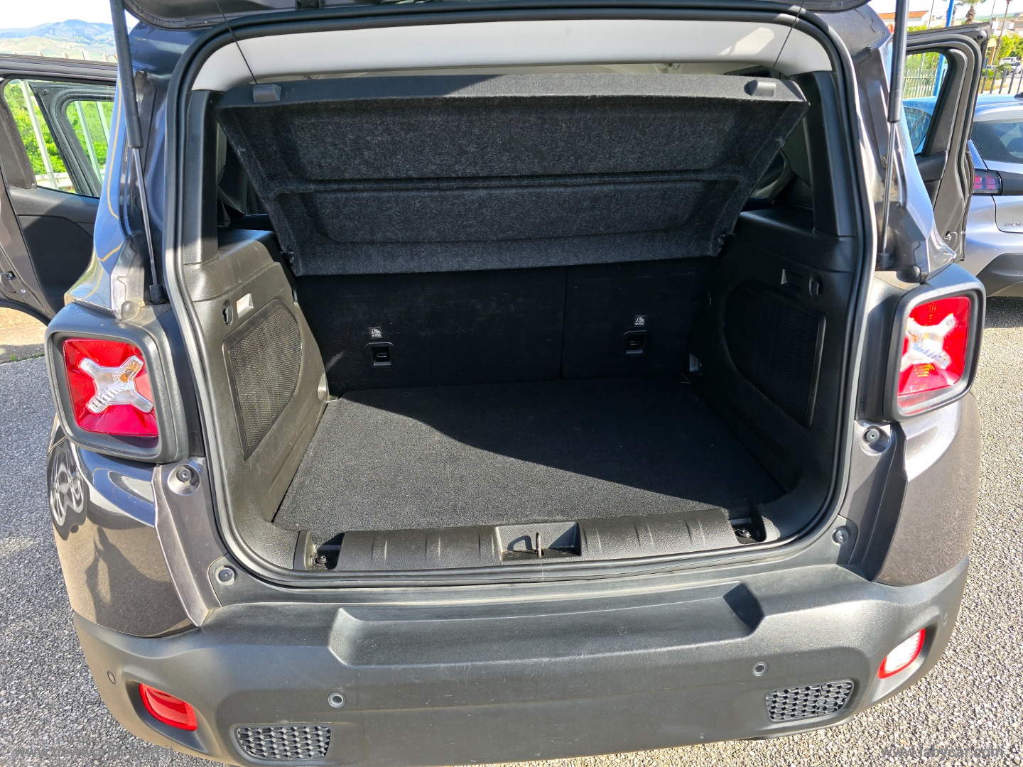 Renegade 1.6 Mjt 130CV Limited - immagine 9