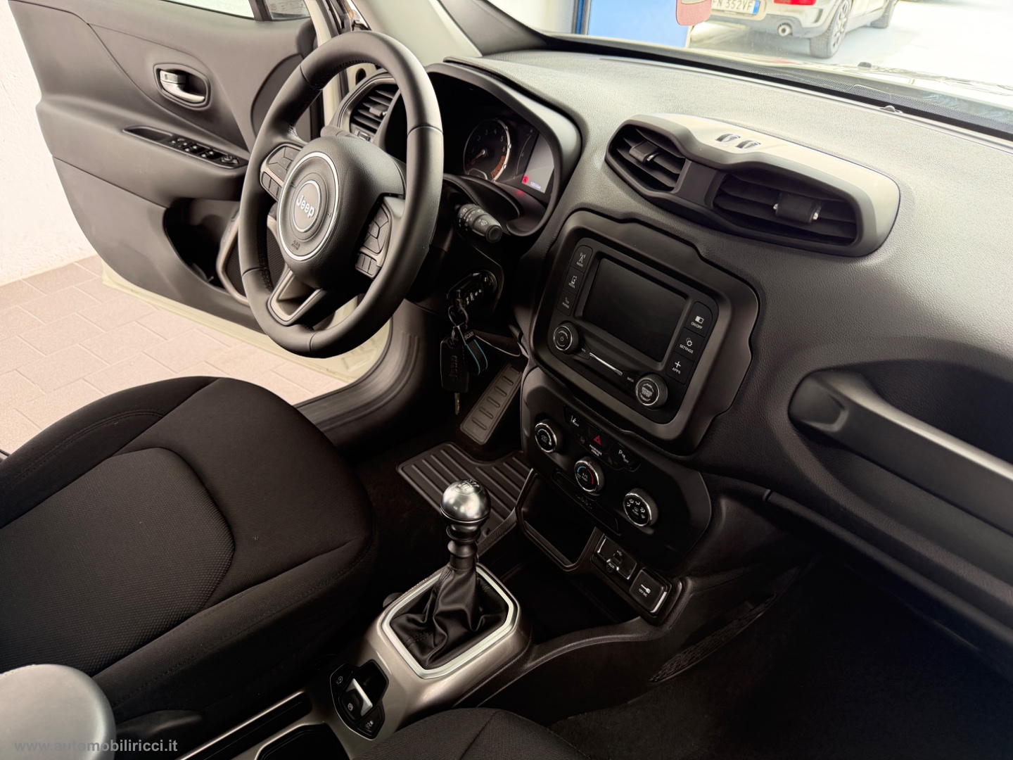 Renegade 1.0 T3 Longitude **SOLO 13.500KM** - immagine 9