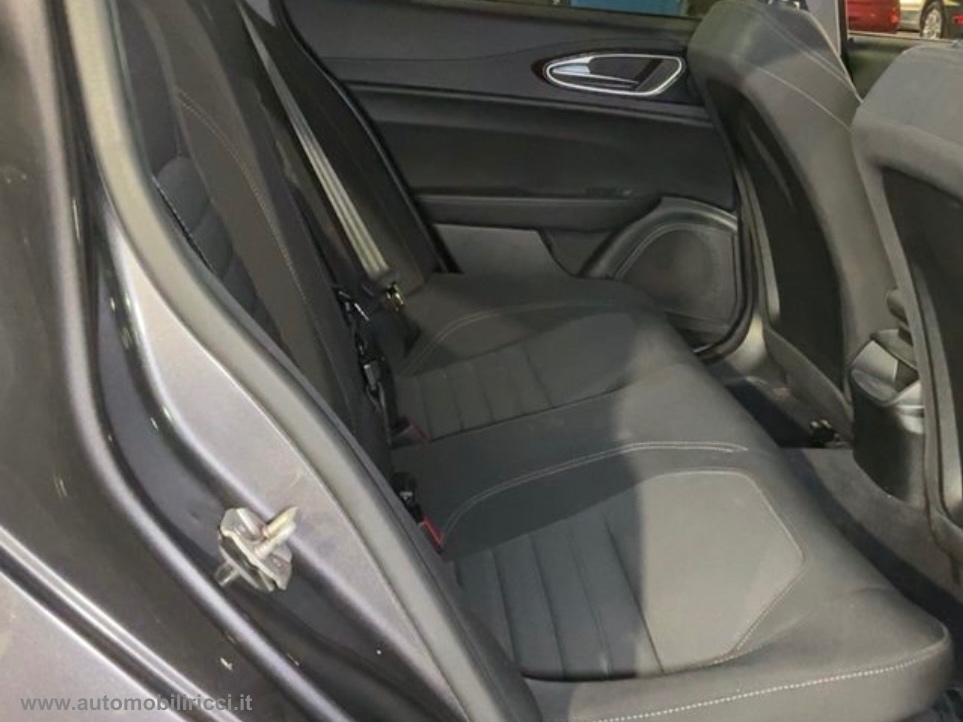 Giulia 2.2 TD 160 CV AT8 - immagine 9