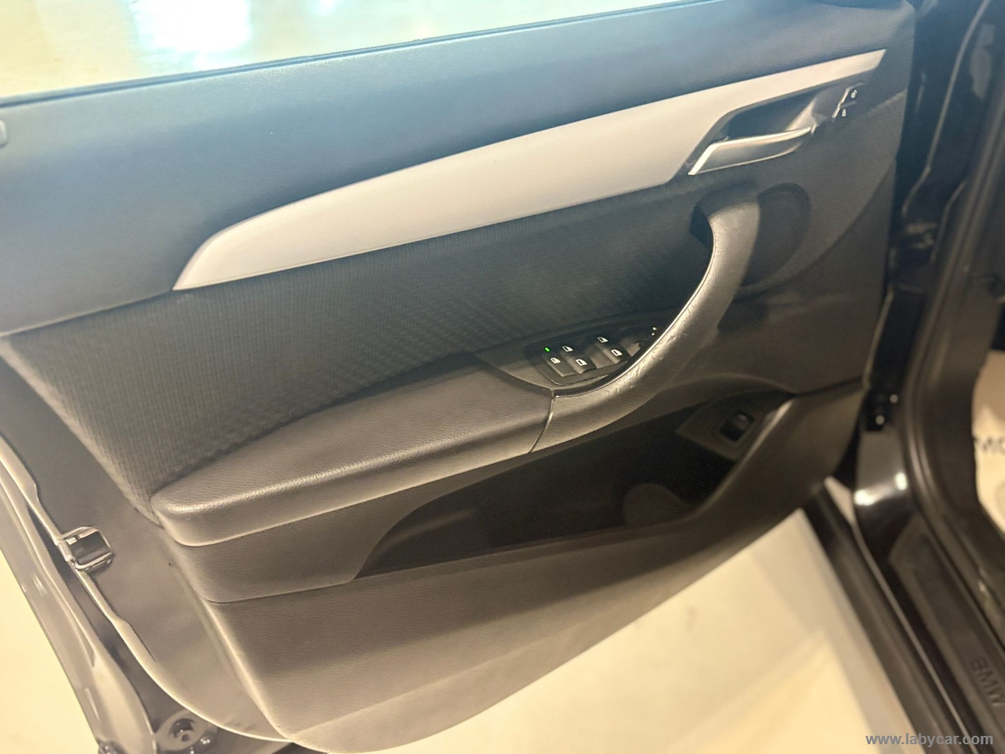 X2 sDrive18d - immagine 9