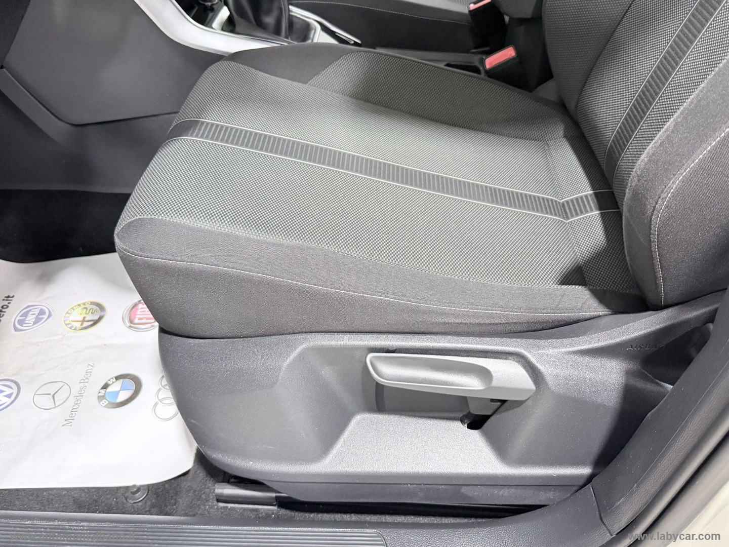 T-Roc 2.0 TDI SCR Life - immagine 9