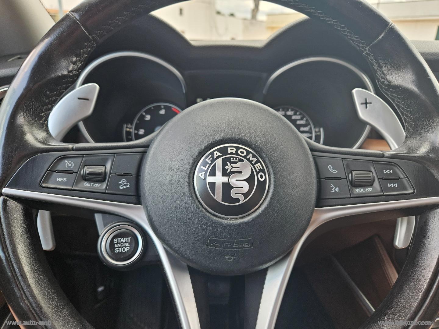 Stelvio 2.2 T.diesel 210 CV AT8 Q4 Exec. - immagine 9