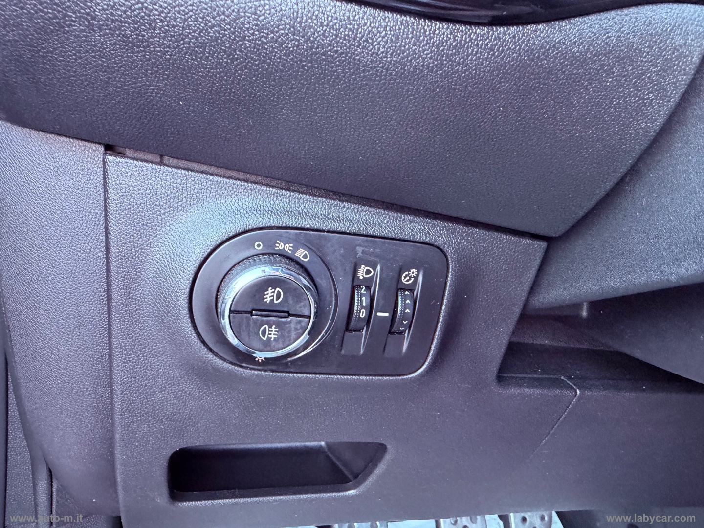 Corsa 1.4 90 CV GPL Tech Coupé b-Color - immagine 9