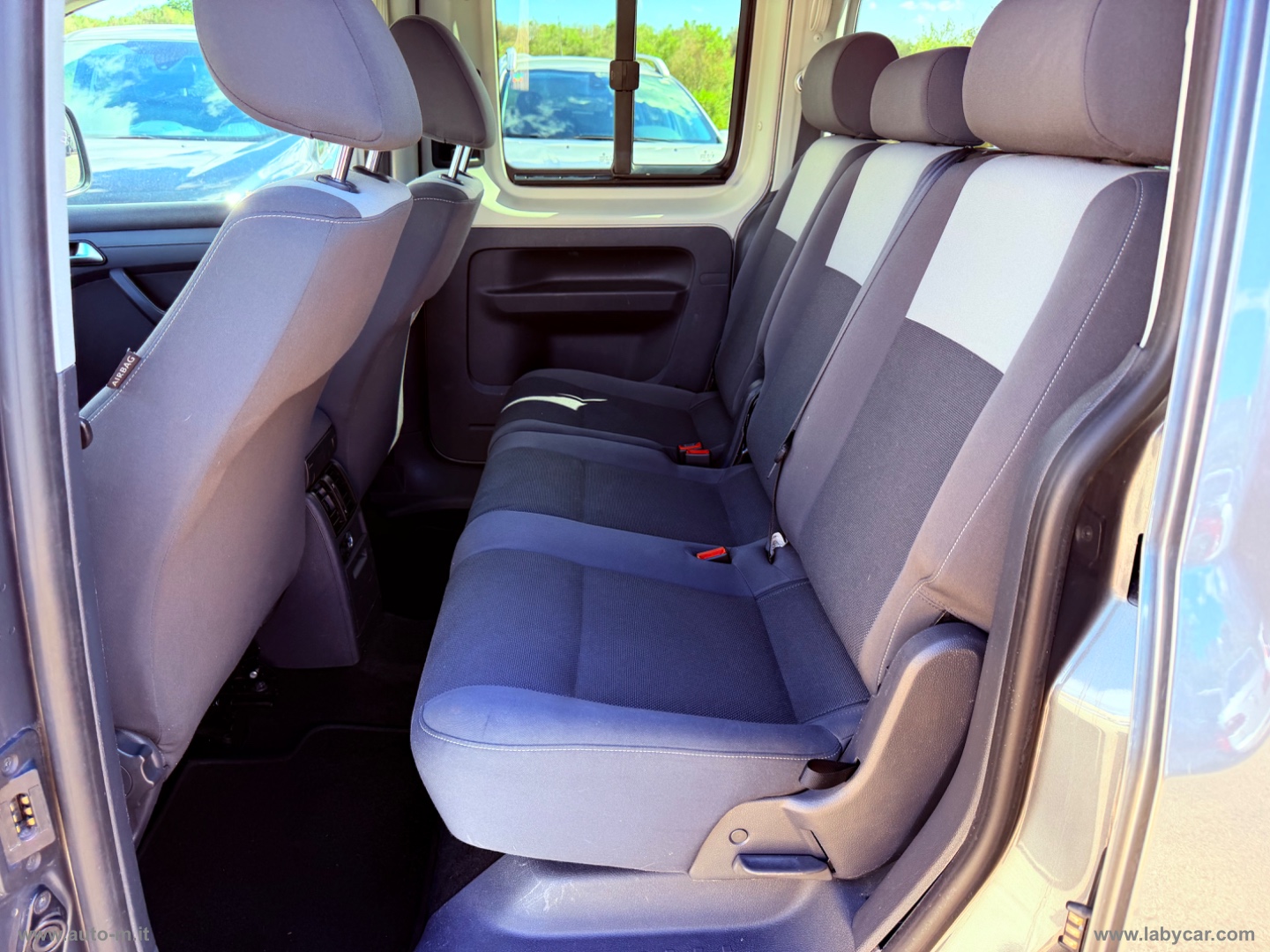 Caddy 1.6 TDI 102 CV Trendline Maxi CON PEDANA PER DISABILI - immagine 9
