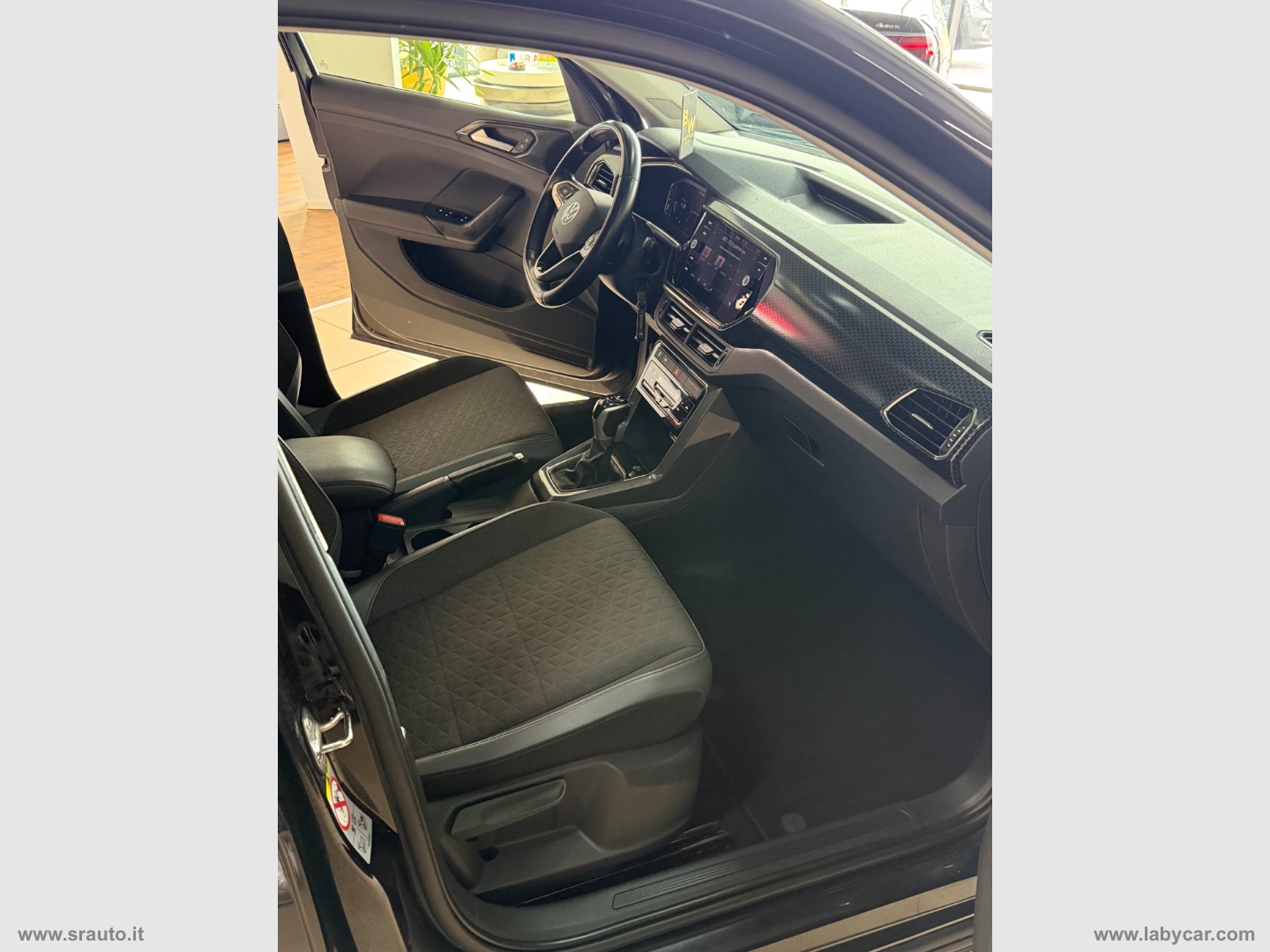 T-Cross 1.0 TSI 110 CV DSG Advanced - immagine 9