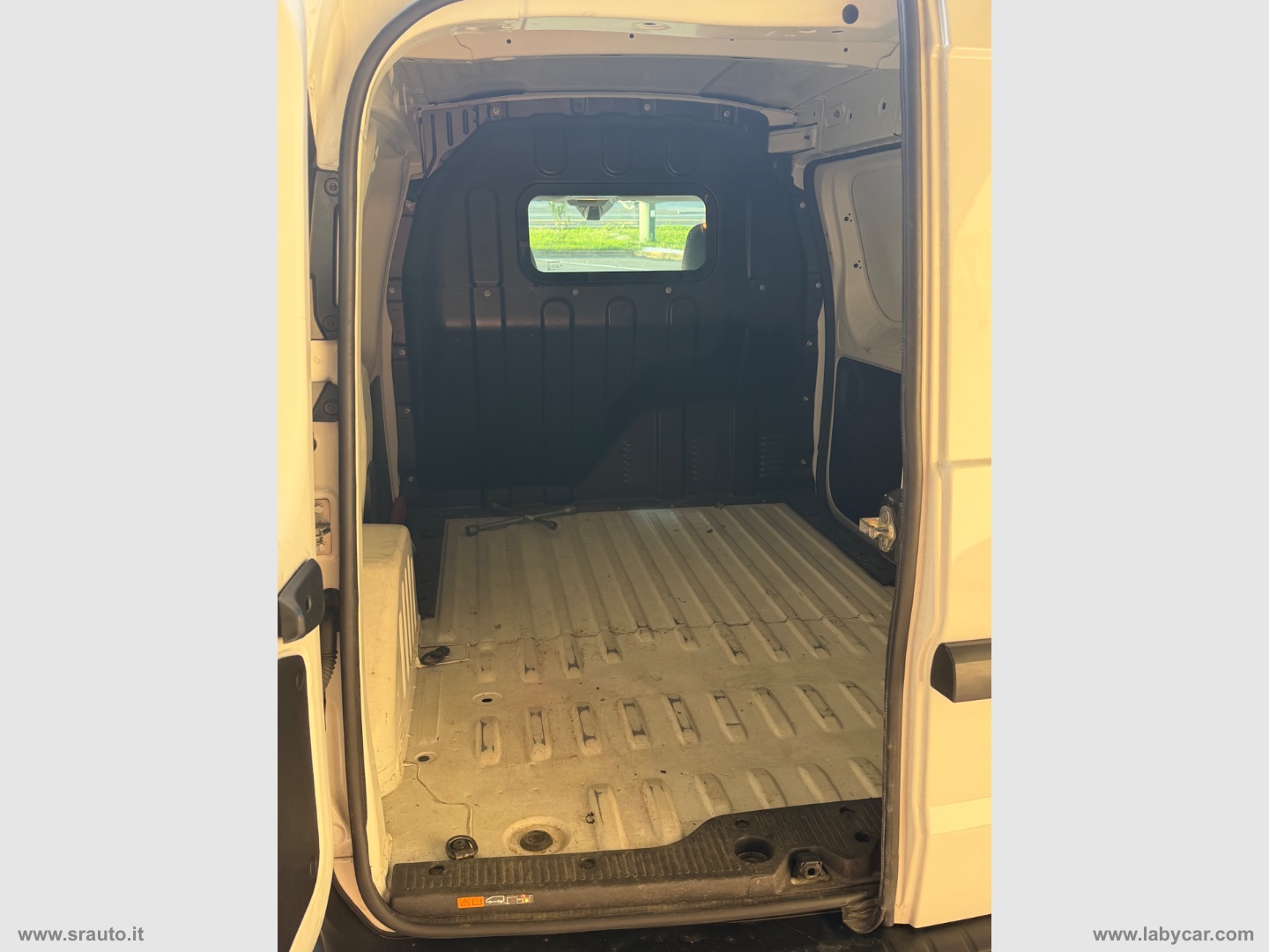 Express 1.4 Blue dCi 75 Van - immagine 9