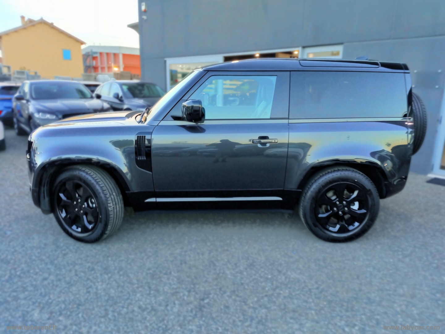 Defender 110 3.0D I6 250 CV X-Dynamic SE - immagine 9