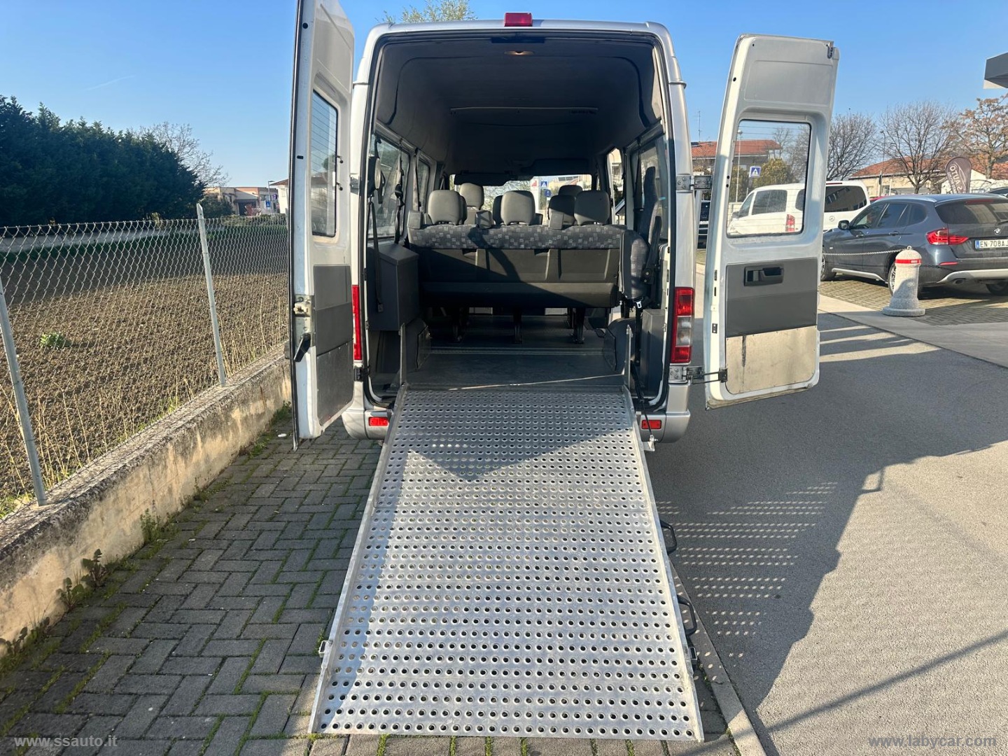 Sprinter K35/28 208 CDI Kombi 9 POSTI TRASPORTO DISABILI - immagine 9