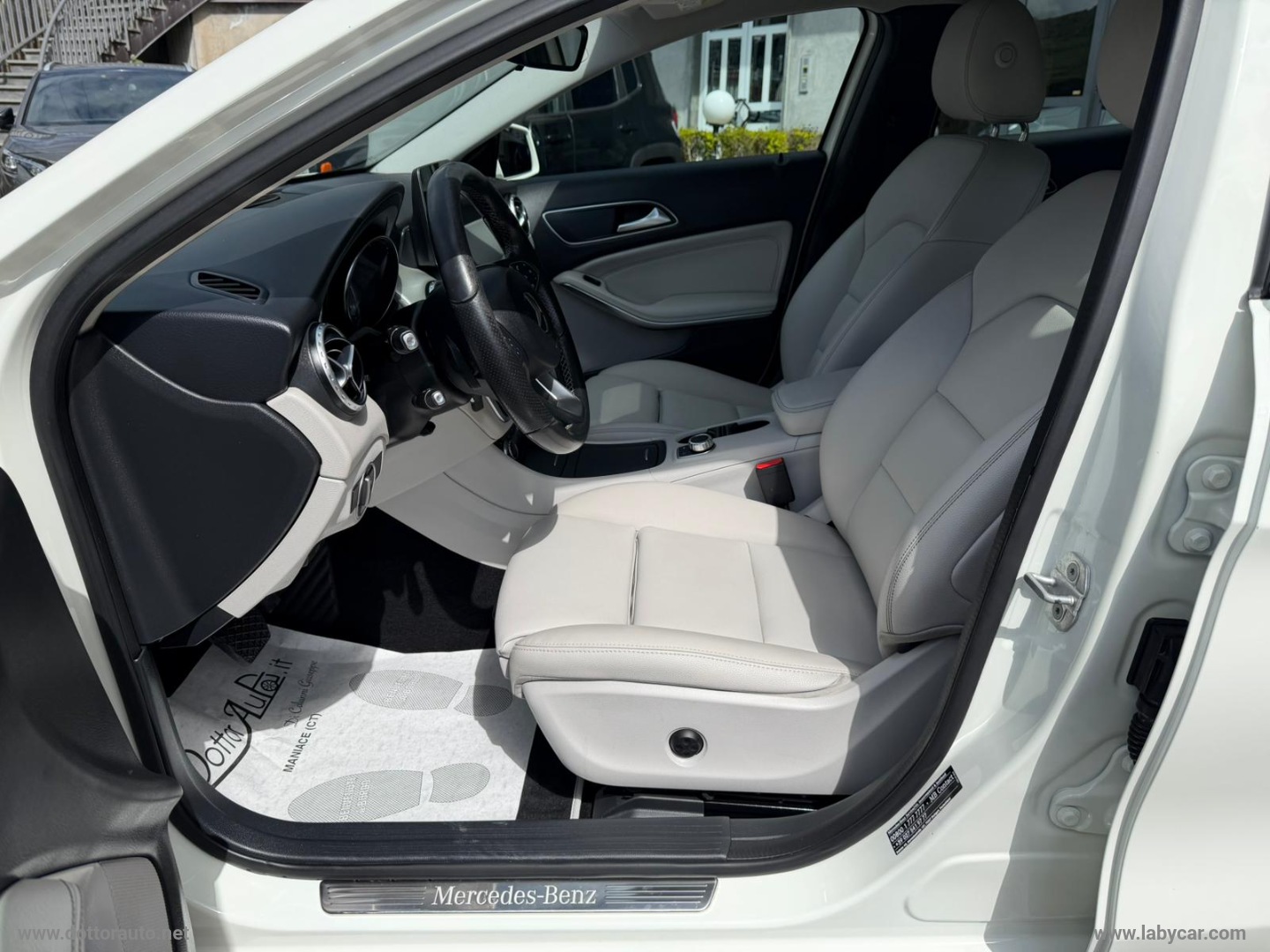 GLA 200 d Automatic 4Matic Premium - immagine 9