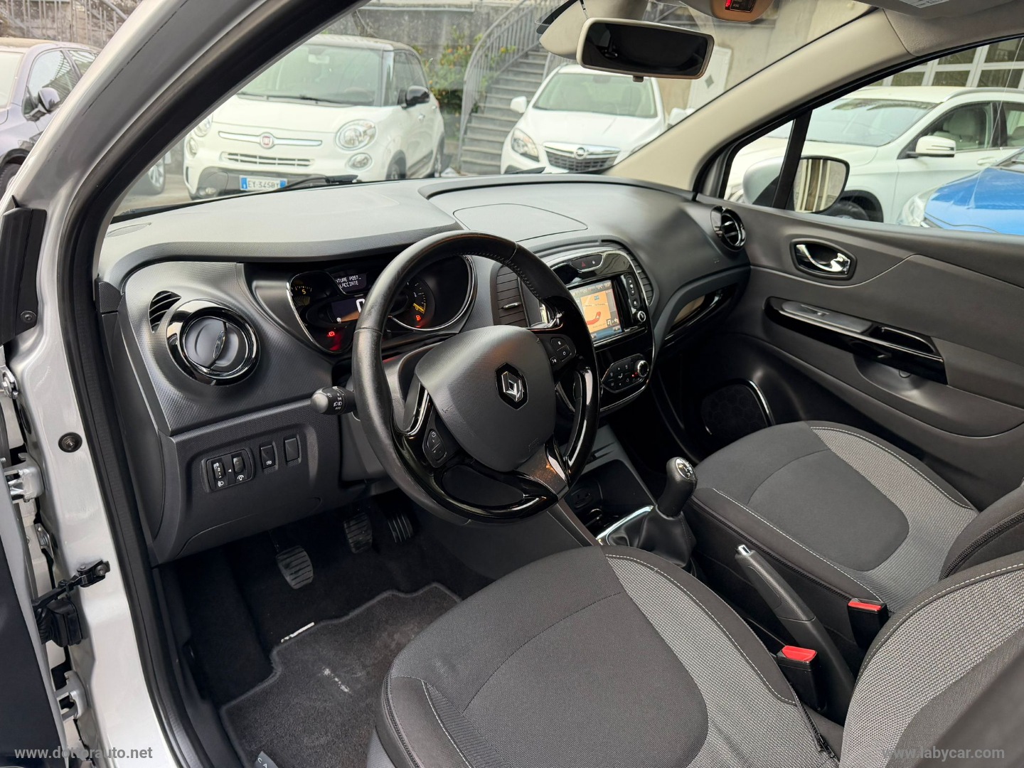 Captur 1.5 dCi 8V 90 CV S&S Ener. R-Link - immagine 9