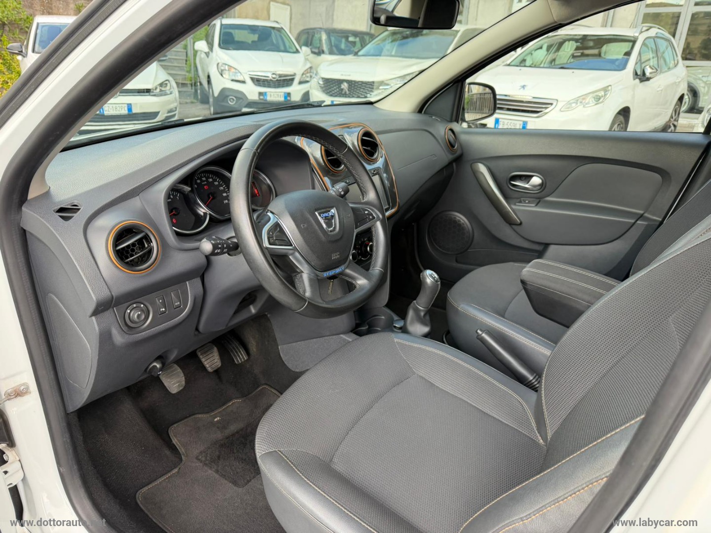 Sandero Stepway 1.5 dCi 8V 90 CV S&S - immagine 9