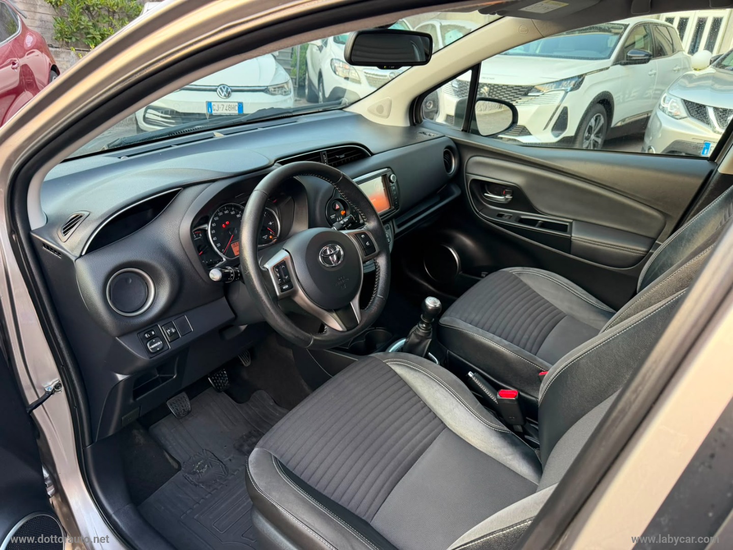 Yaris 1.4 D-4D 5p. Lounge - immagine 9