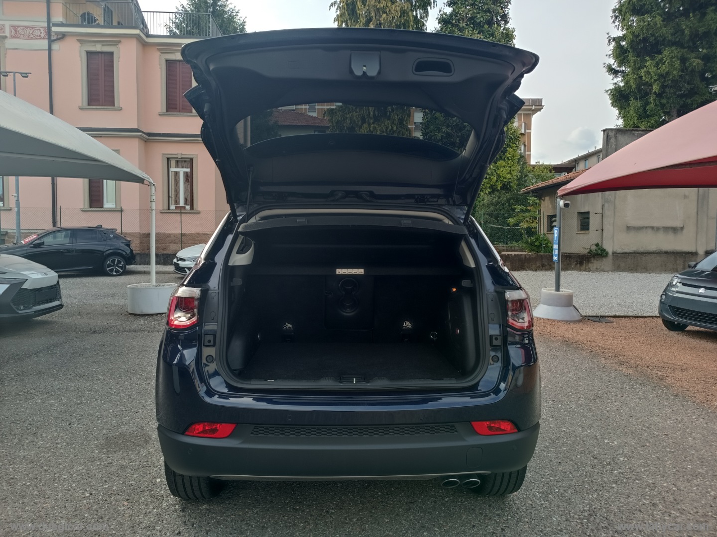 Compass 2.0 Mjt II 170 aut. 4WD Limited - immagine 9