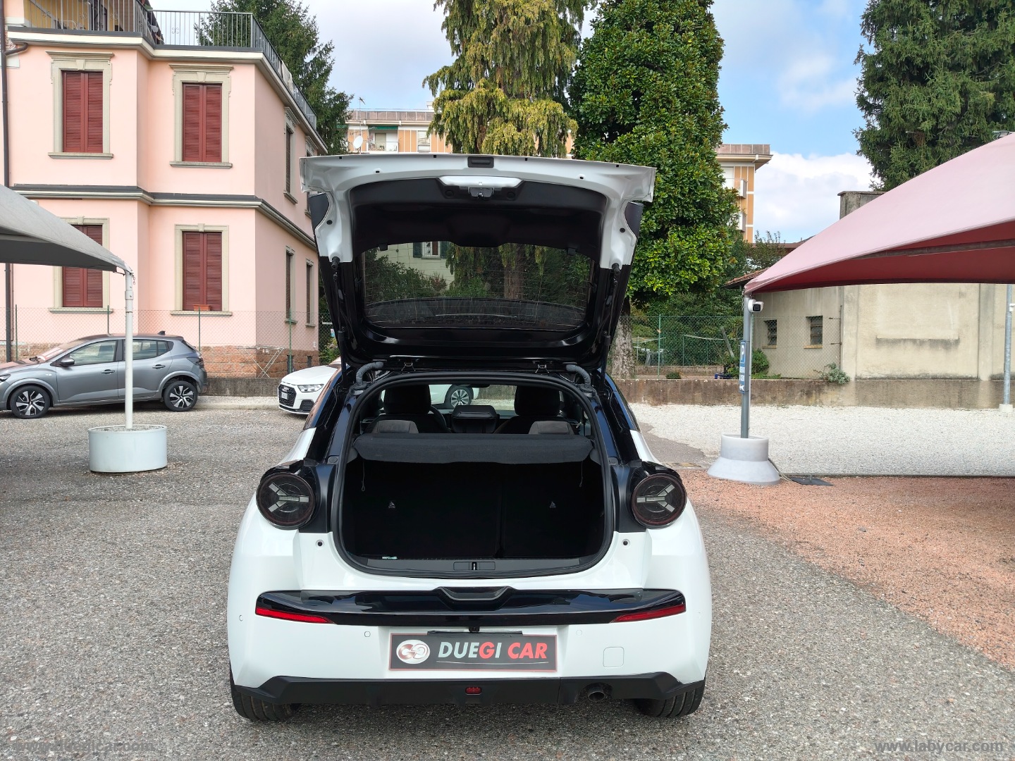Ypsilon Hybrid e-DCT LX - immagine 9