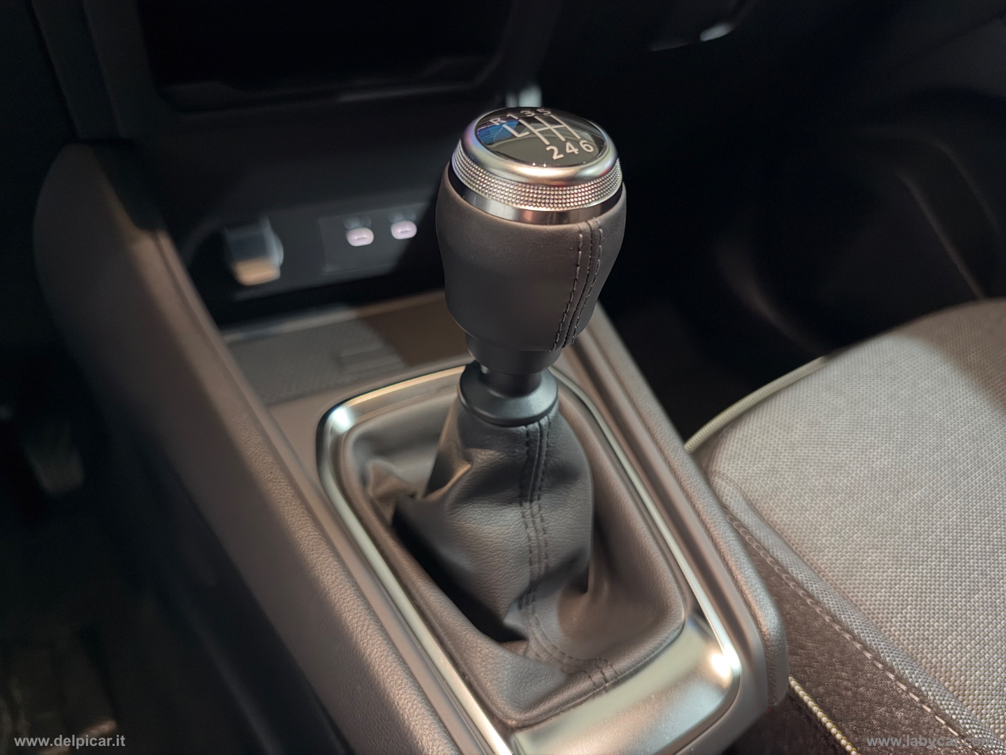 Captur Eco-G 120 CV Techno - immagine 9