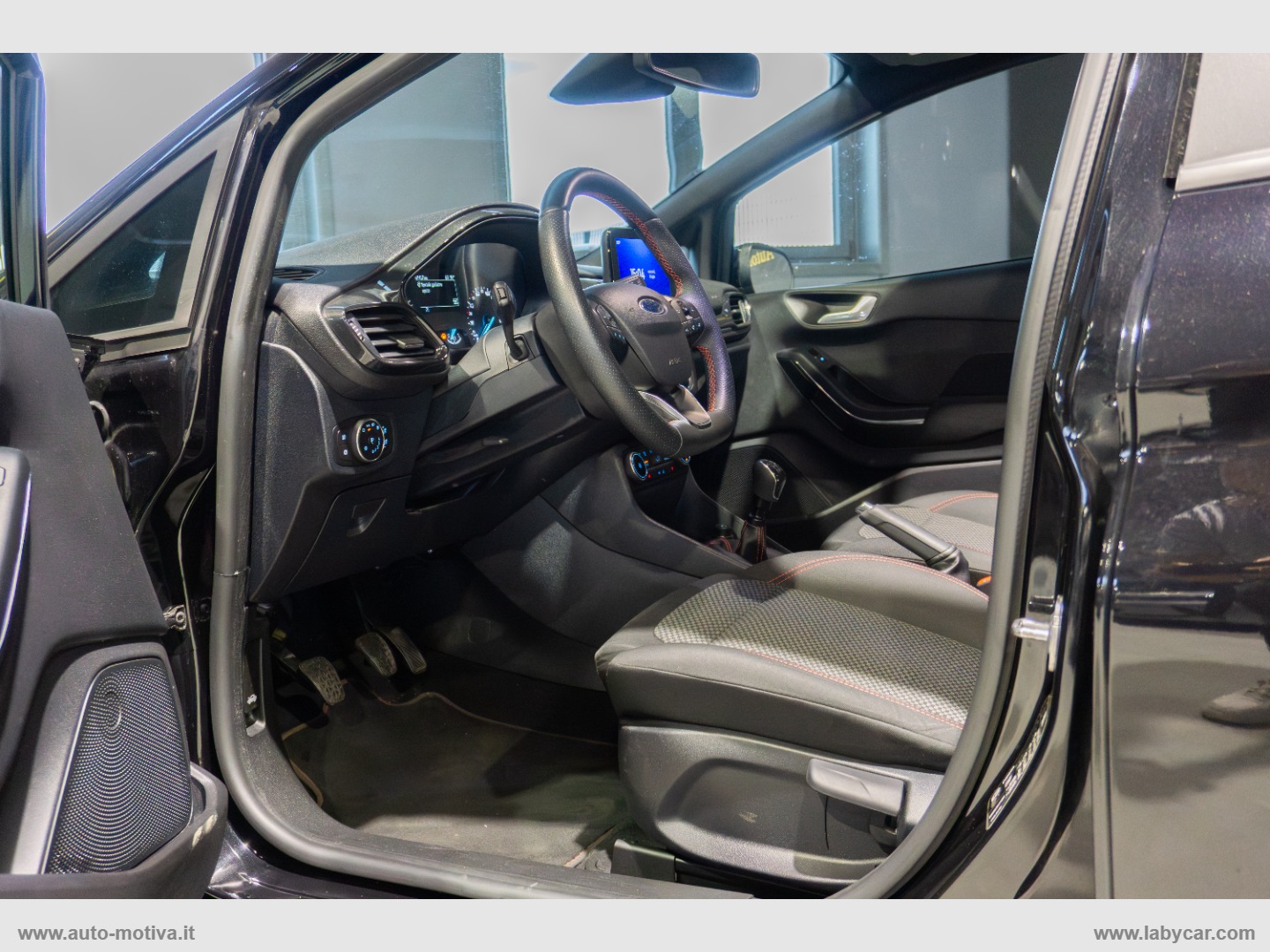 Fiesta 1.0 Ecoboost 100 CV 5p. ST-Line - immagine 9