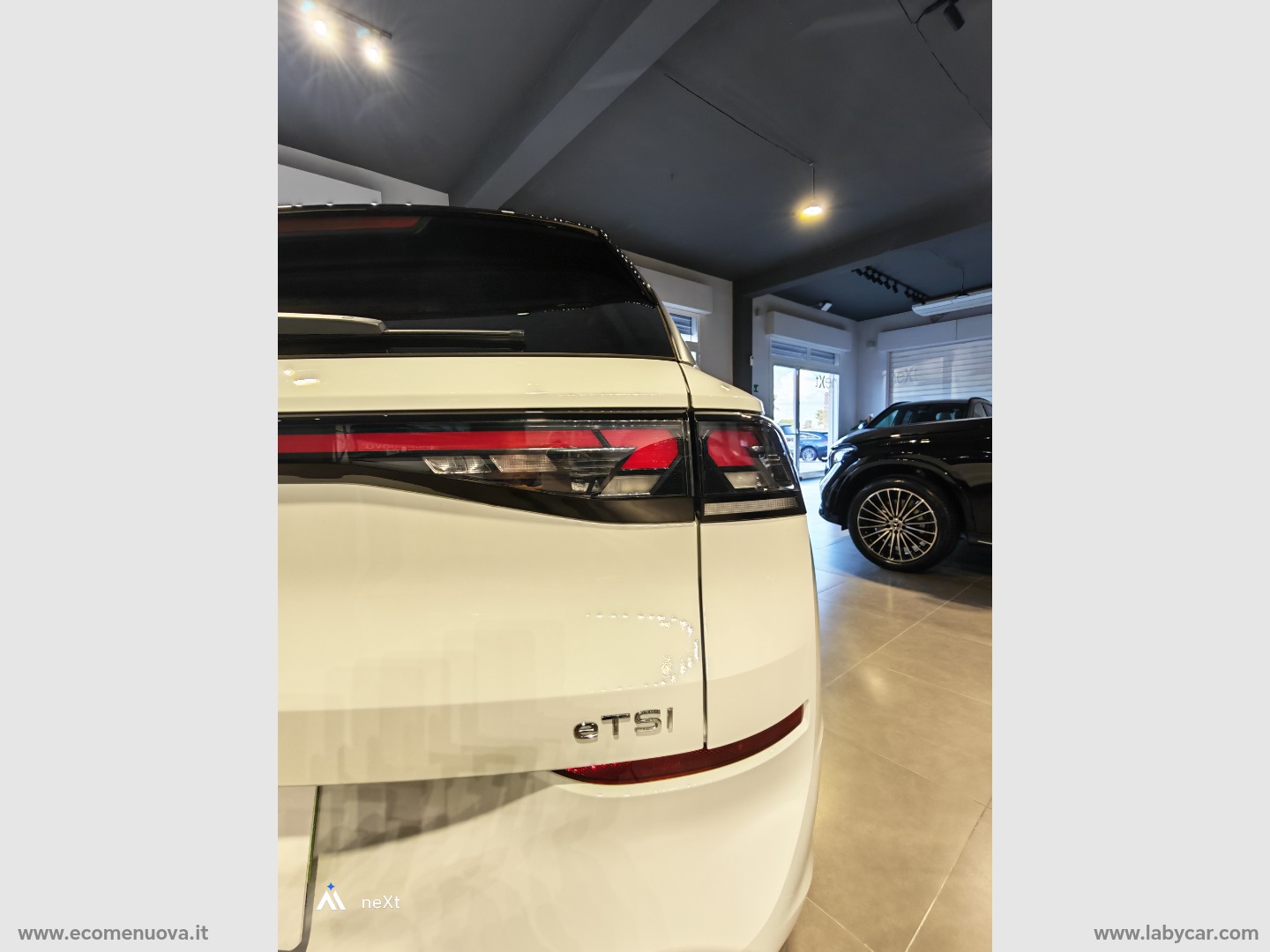 T-Roc 1.5 eTSI ACT 150 CV DSG R-Line - immagine 9