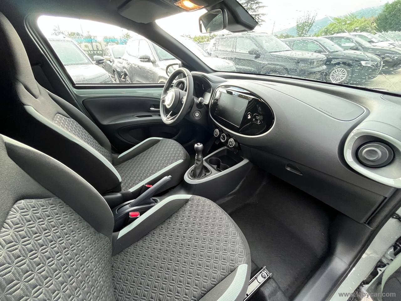 Aygo X 1.0 VVT-i 72 CV 5p. Lounge S-CVT - immagine 9
