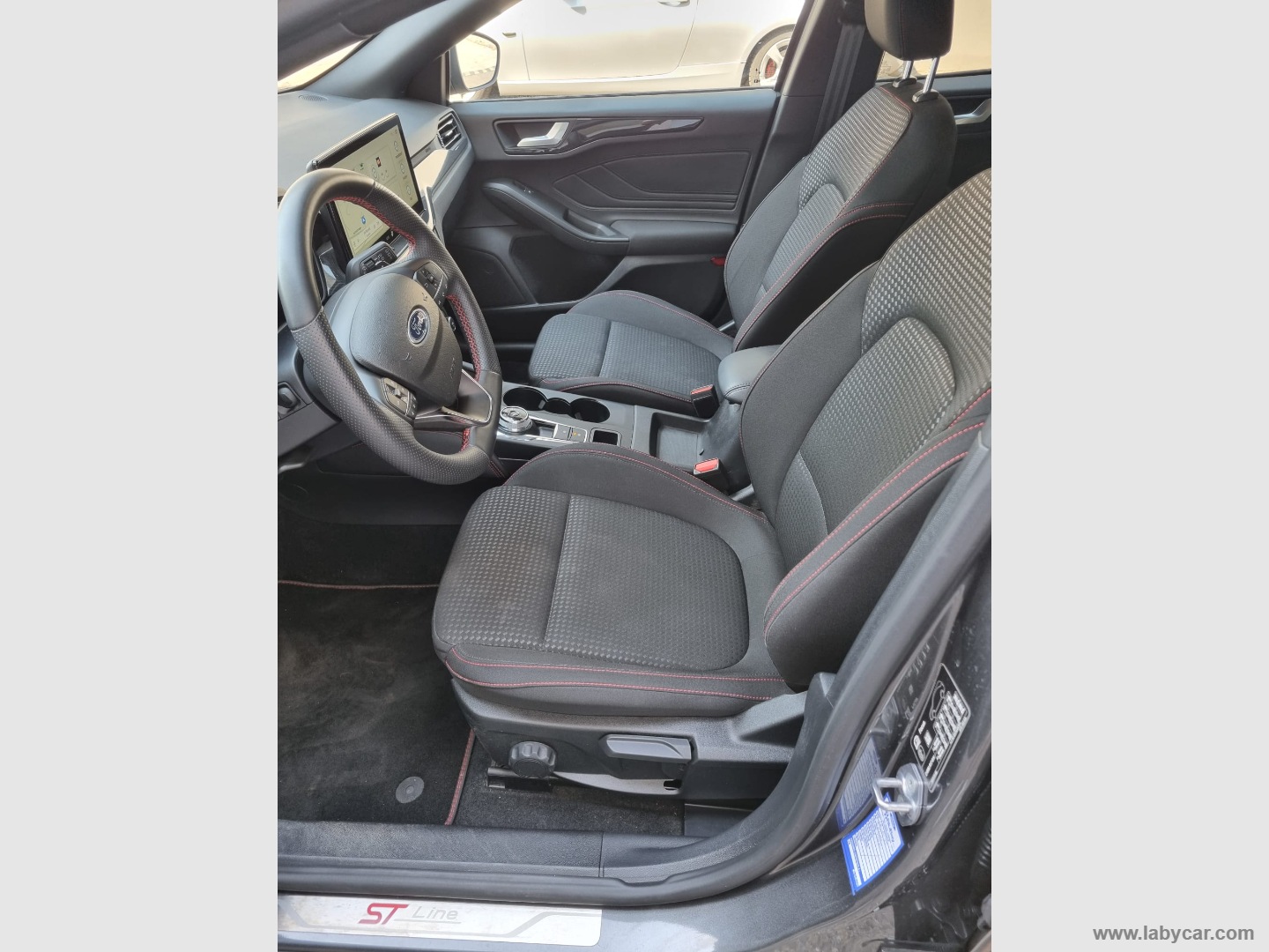Focus 1.5 EcoBlue 115CV aut. 5p.ST-LineX - immagine 9