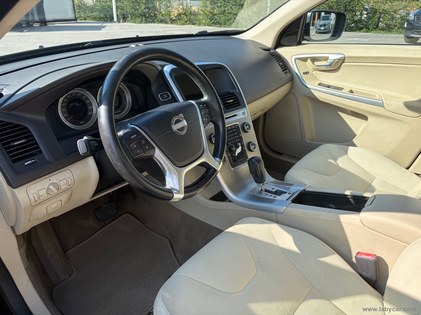 XC60 D3 Geartronic Momentum - immagine 10