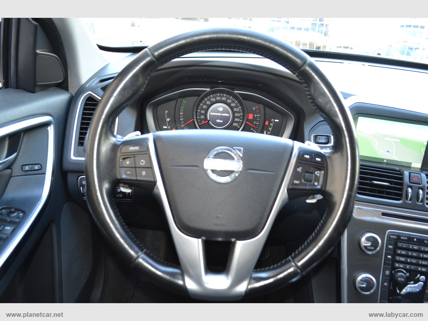 XC60 D4 Geartronic Momentum - immagine 10