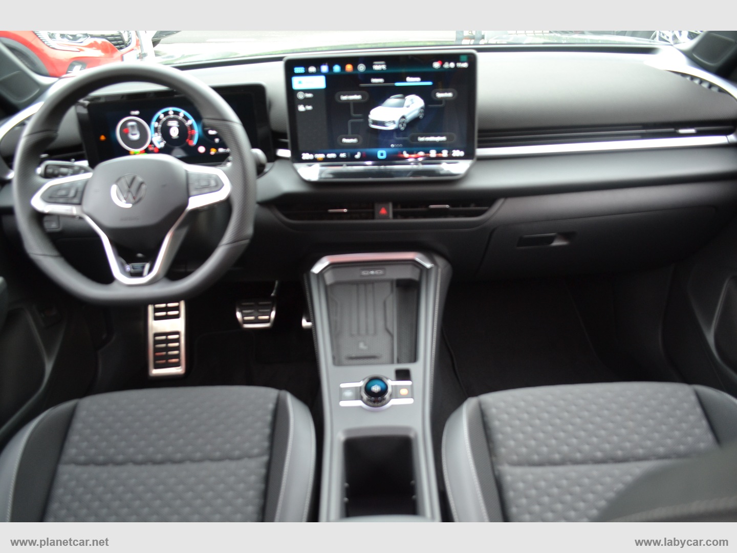 T-Roc 1.5 eTSI ACT 150 CV DSG R-Line - immagine 10