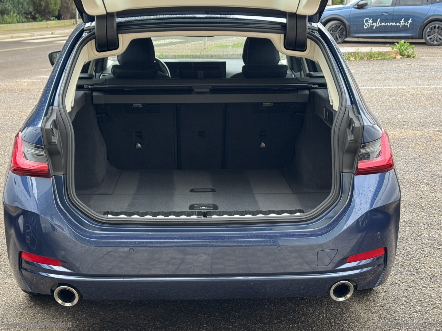 320d 48V Touring - immagine 10