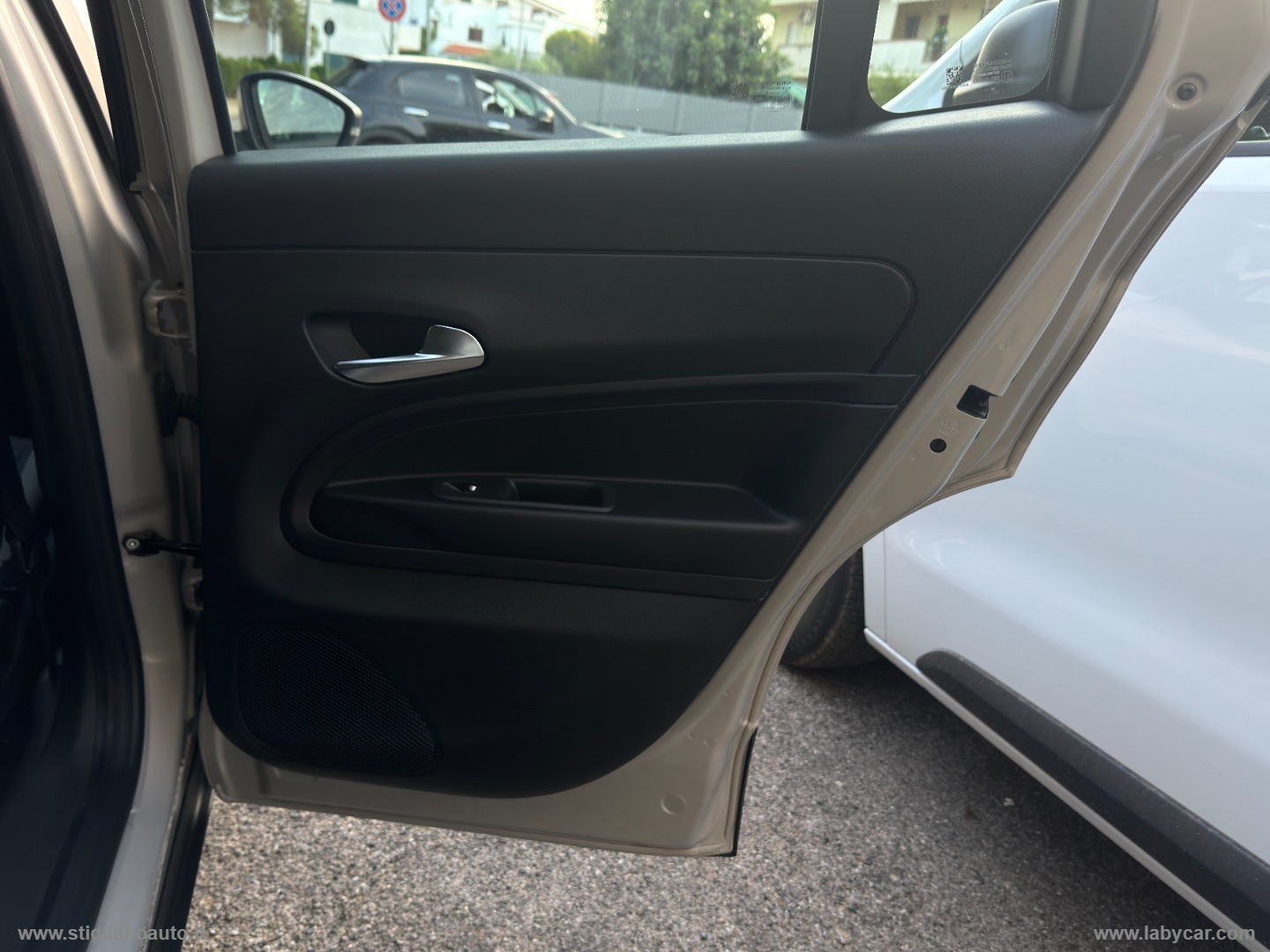 Avenger 1.2 Turbo 110CV e-Hybr.Longitude - immagine 10