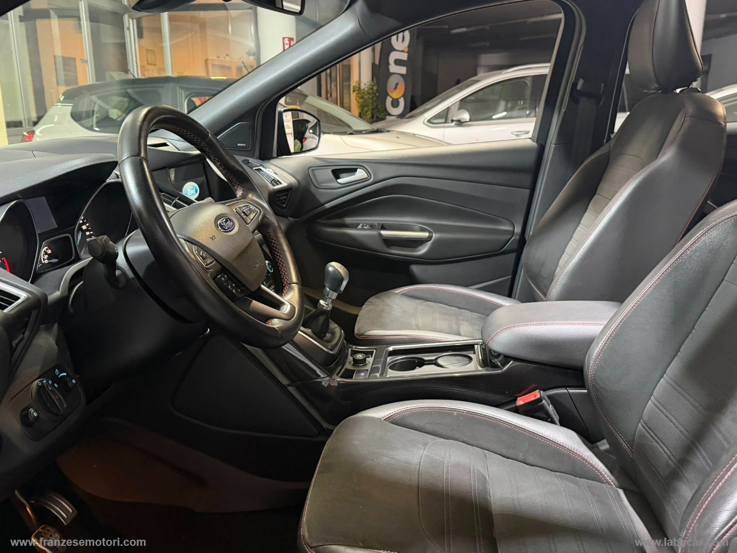 Kuga 2.0 TDCI 150CV S&S 2WD ST-Line Bus. KM CERTIFICATI - PROV. BO- ACCESSORIATA - immagine 10