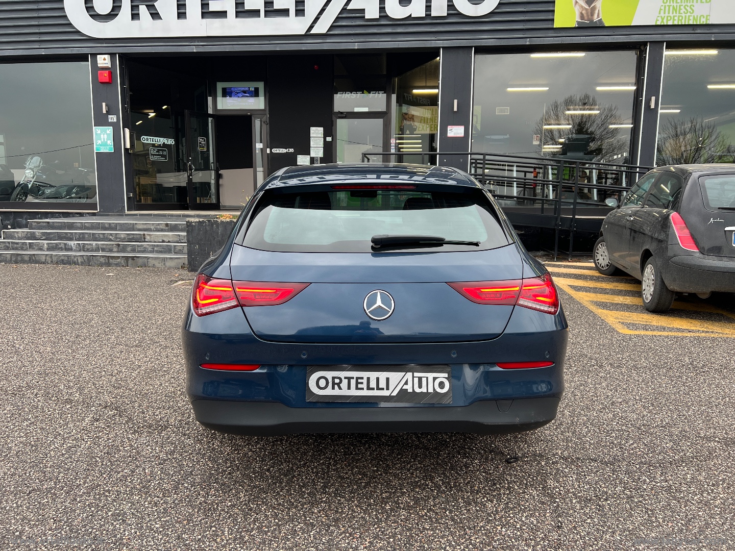 CLA 200 d Aut. Shooting Brake Business IVA DEDUCIBILE - immagine 10