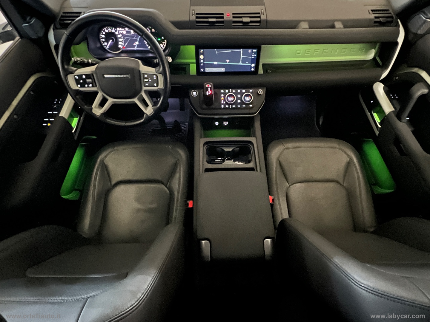 Defender 110 3.0D I6 250 CV AWD Auto SE - immagine 10