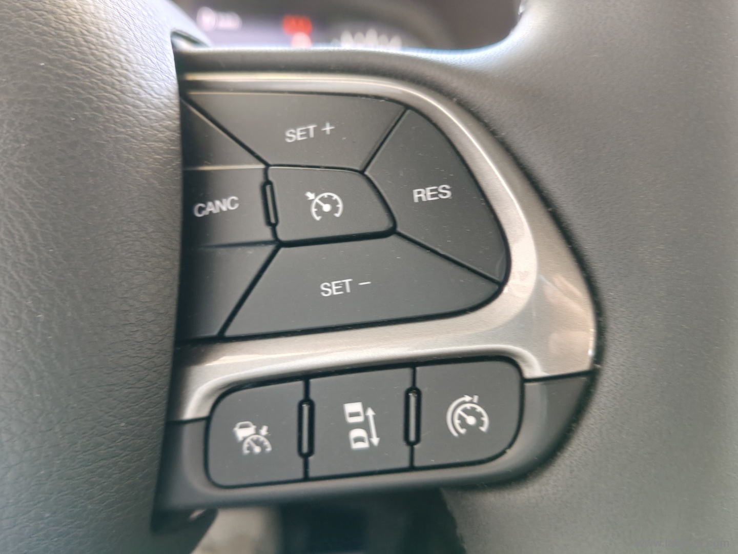 Renegade 1.0 T3 Limited - immagine 10