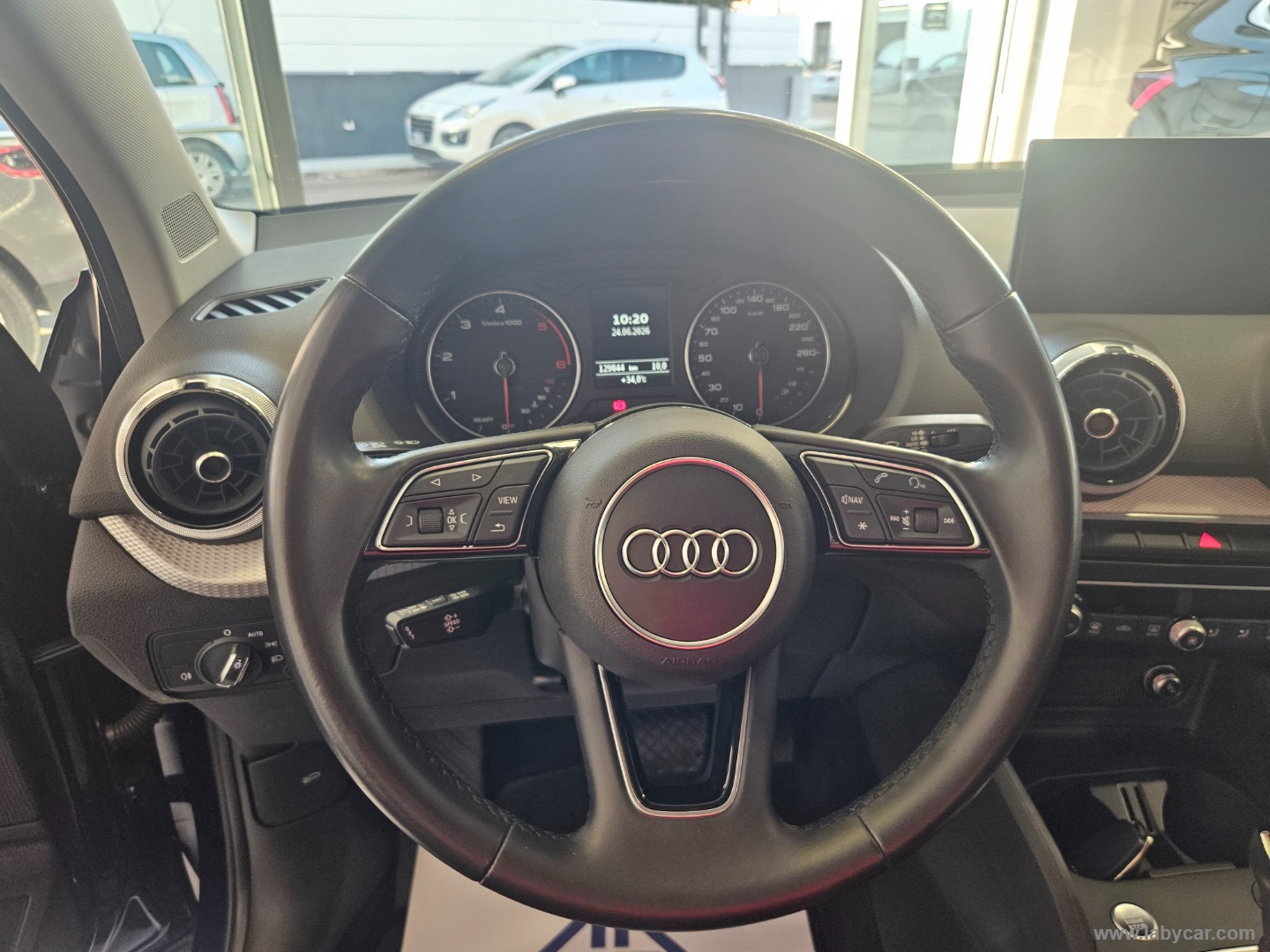Q2 35 TDI S tronic Business - immagine 10
