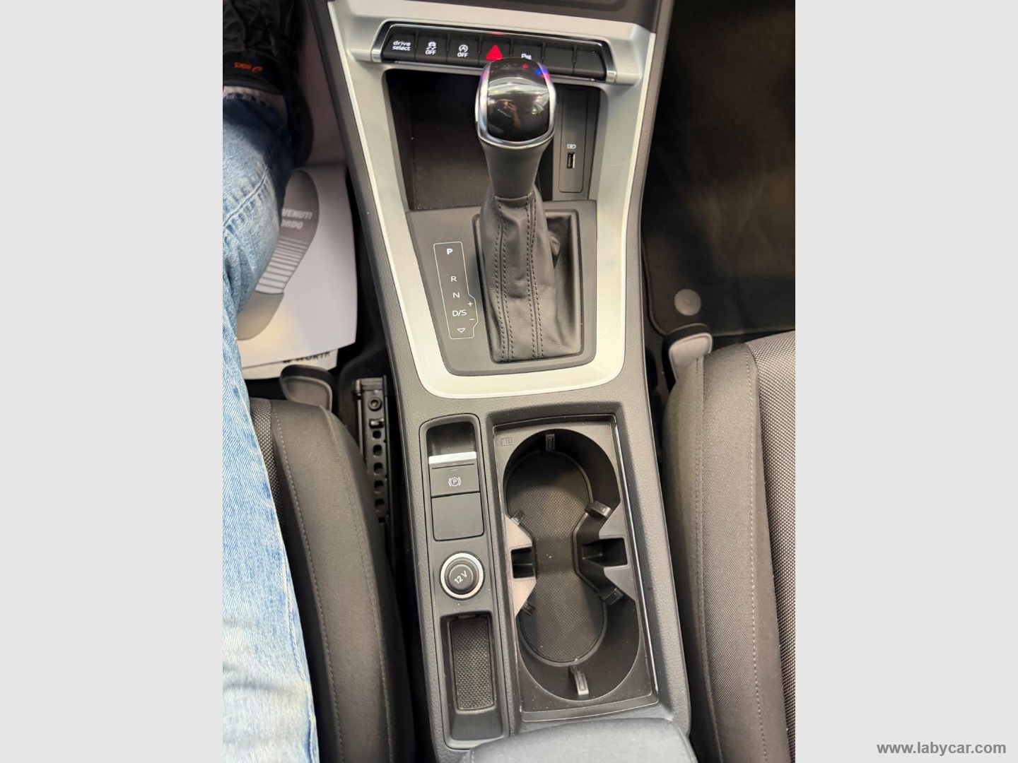 Q3 35 TDI S tronic Business Advanced - immagine 10