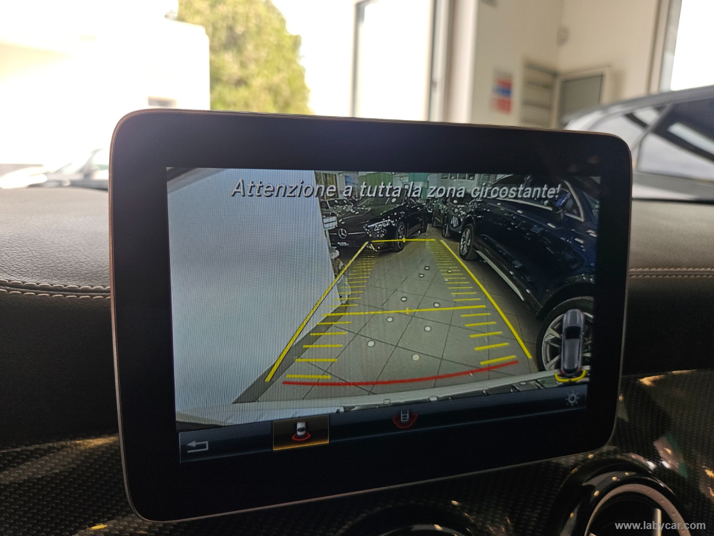 GLA 200 d Automatic 4Matic Premium - immagine 10