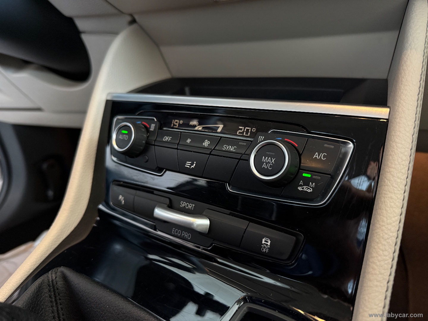 218d Active Tourer Luxury - immagine 10