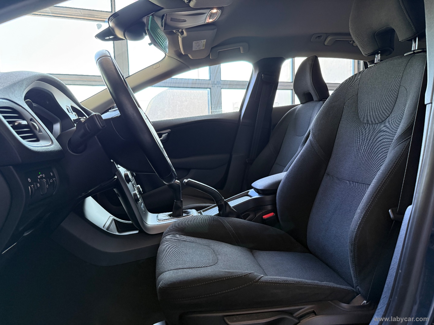 V40 D2 Momentum N1 GANCIO TRAINO - immagine 10