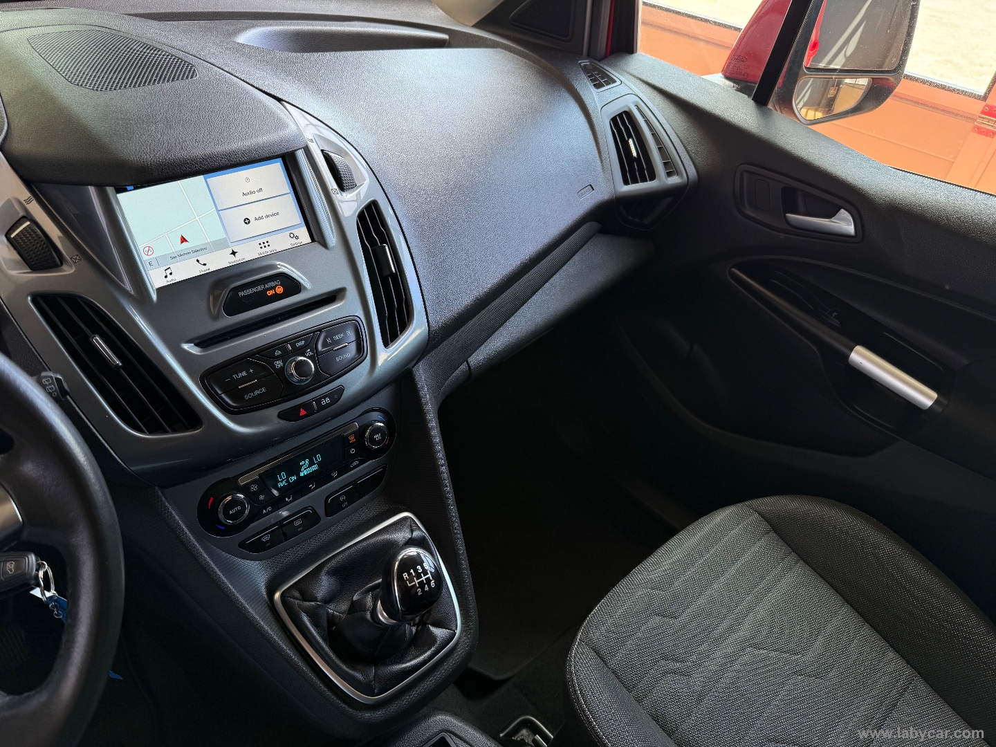 Tourneo Connect 1.5 TDCi 120 CV Plus - immagine 10