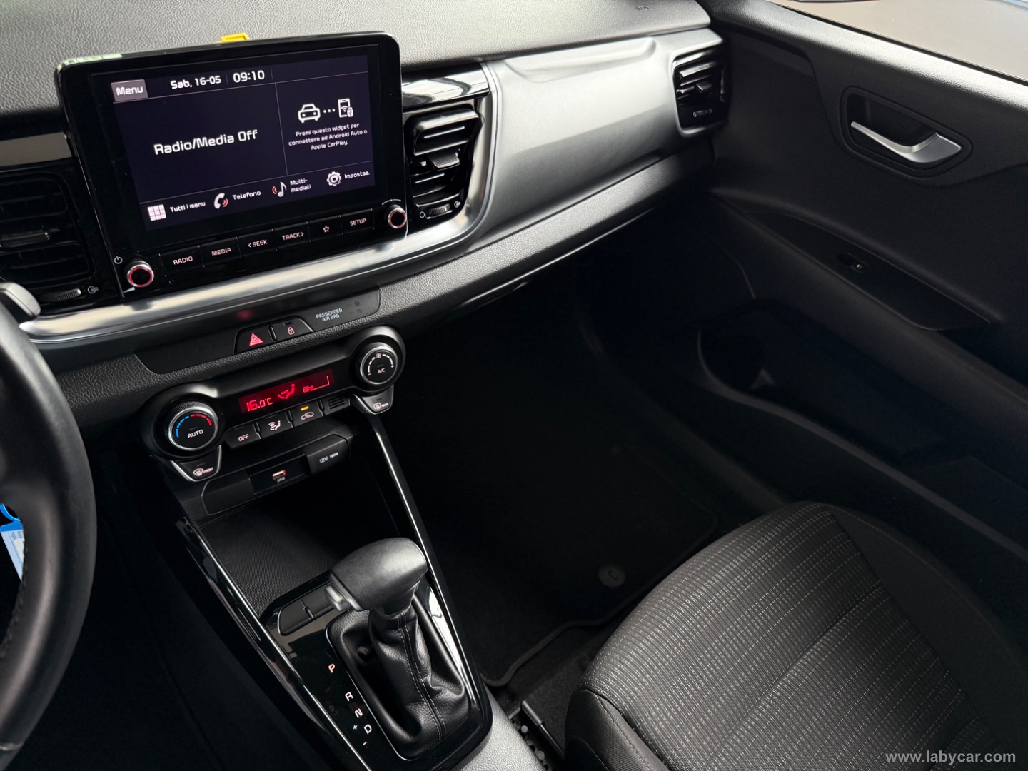 Stonic 1.0 T-GDi 120 CV MHEV DCT Style - immagine 10