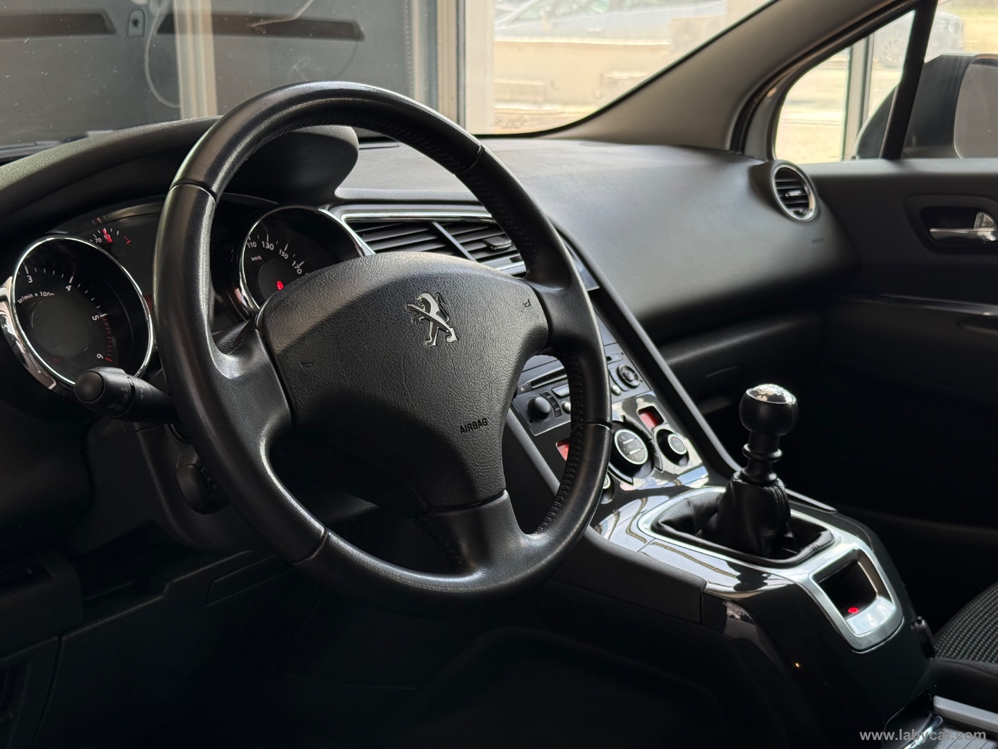 5008 1.6 HDi 115 CV Active - immagine 10