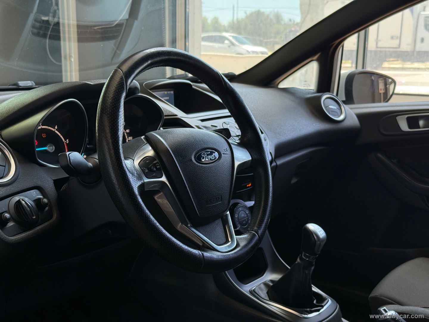 Fiesta 1.5 TDCi 95 CV 5p. ST-Line - immagine 10