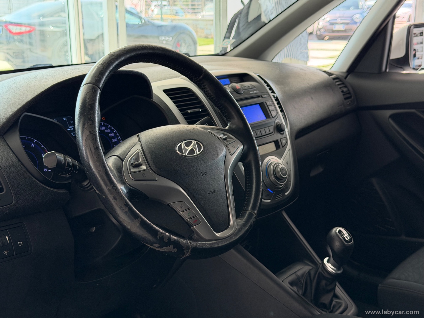 ix20 1.4 CRDI 90 CV Comfort - immagine 10