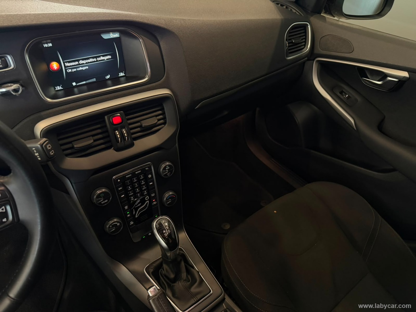V40 D2 1.6 Powershift Business Edition - immagine 10