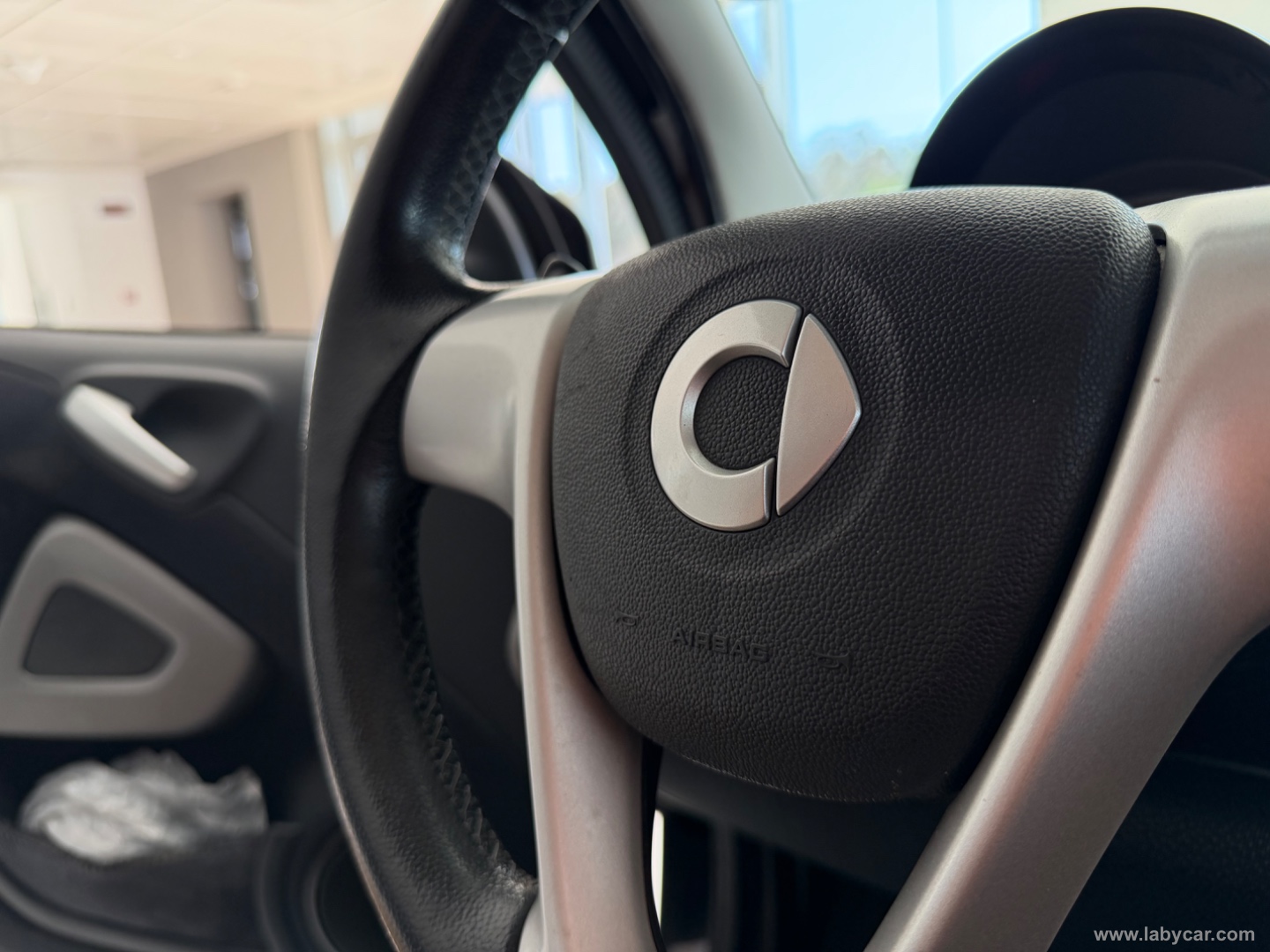 fortwo 1000 52 kW MHD coupé passion - immagine 10